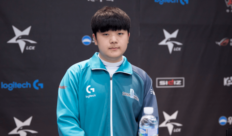 就是凭借团 就是凭借团